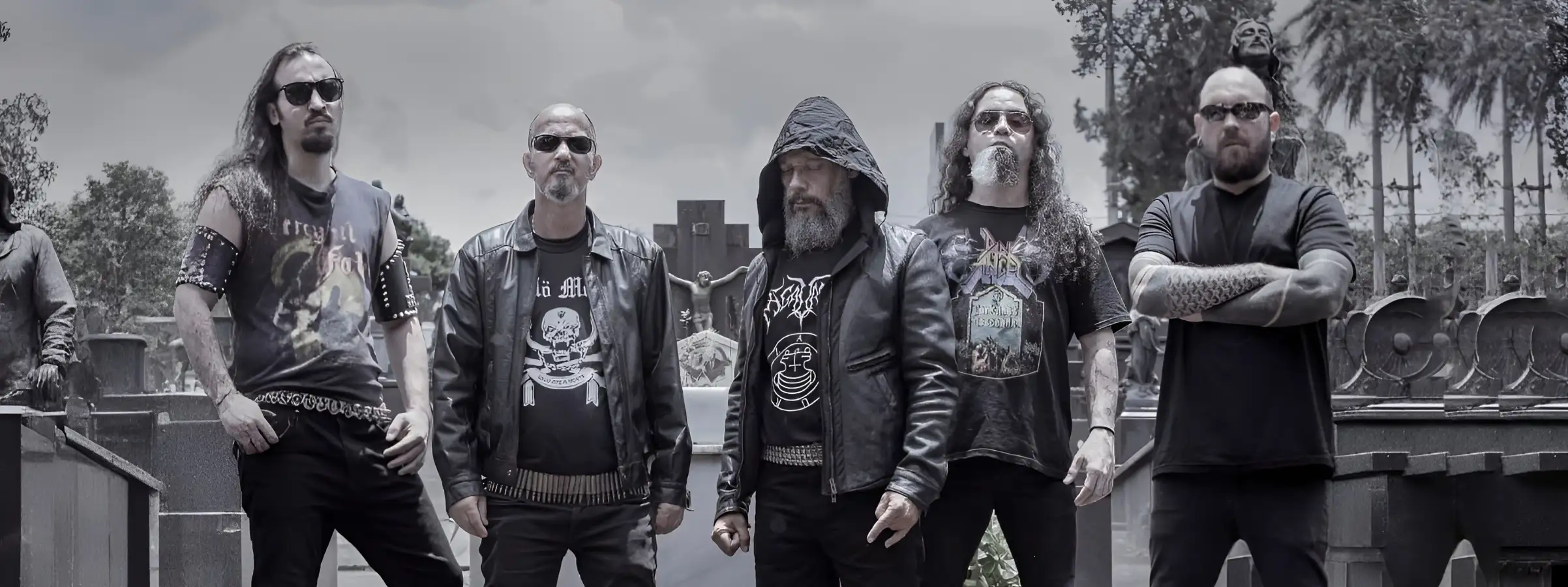 THE LAWS & GERALDO MINELLI PERFORMING SARCOFAGO (BRA)		