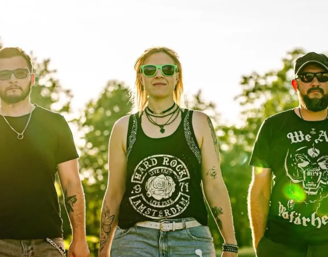 Ashes of Eternity (AUT), Hellnuts (GER), Engine Red (GER)
