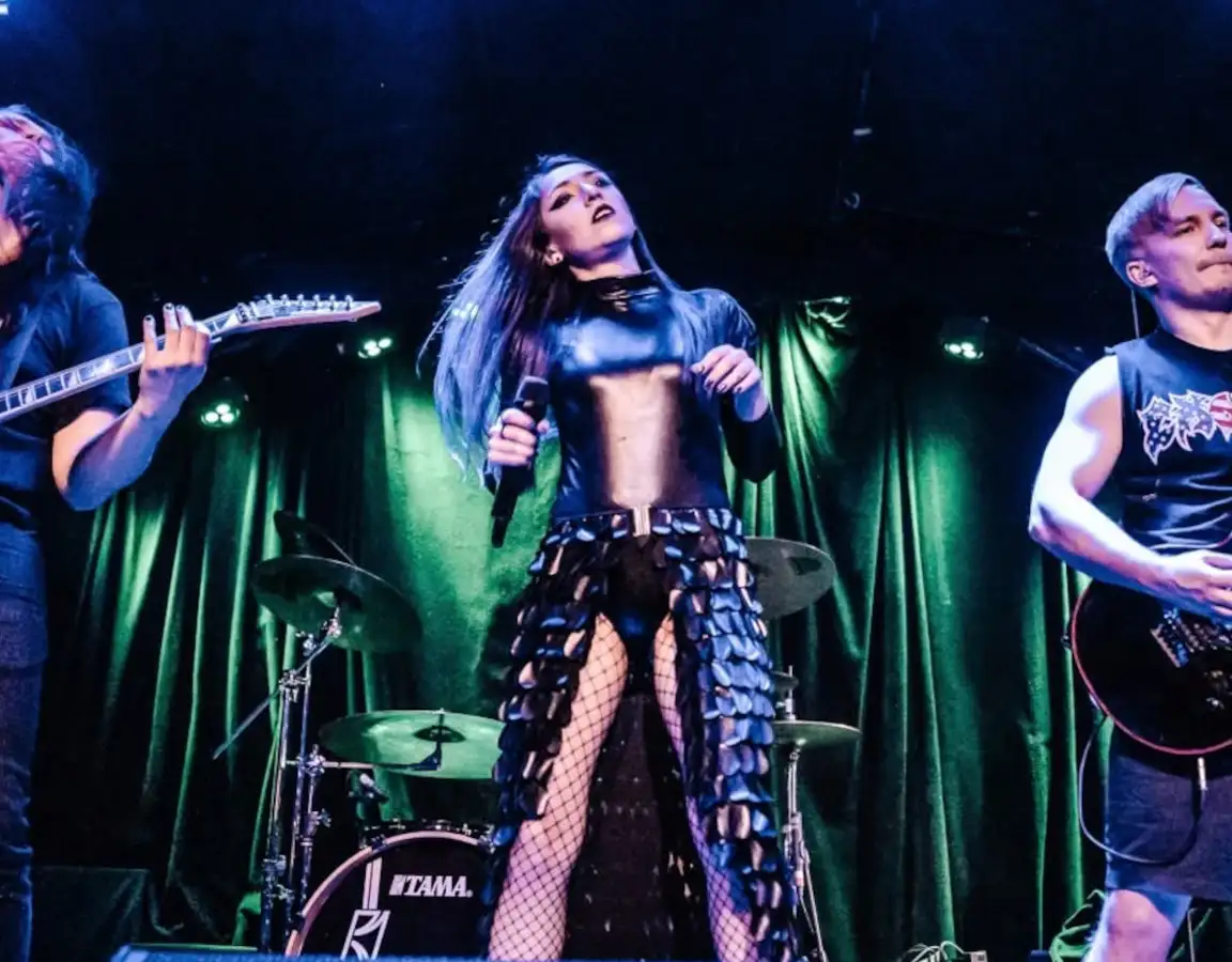 DISSEMINATION (AT) + GUILTY PLEASURES (AT) + PEOPLE AS MACHINES (MEX) + VINTAGE PARADISE (AT)